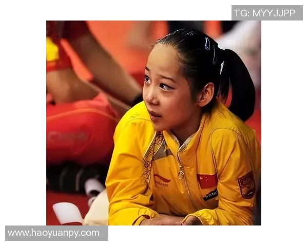 足球明星美女转场视频揭秘她们的华丽转身与精彩瞬间